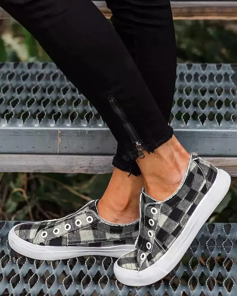 Eyelet Plaid Print Slip On Casual Shoes