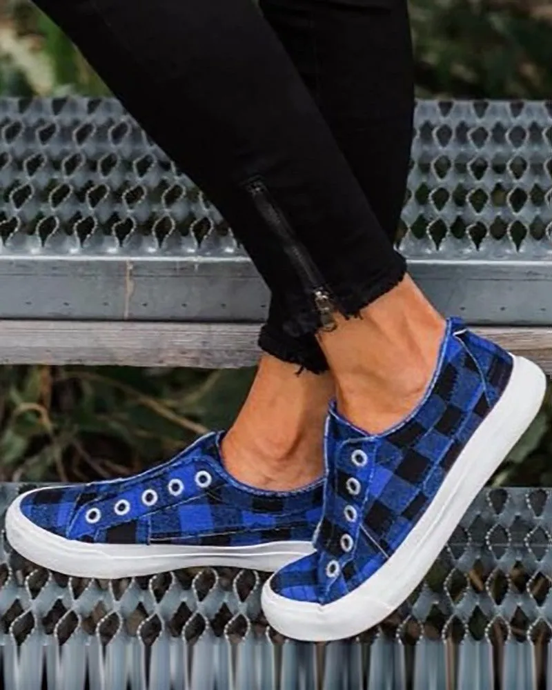 Eyelet Plaid Print Slip On Casual Shoes