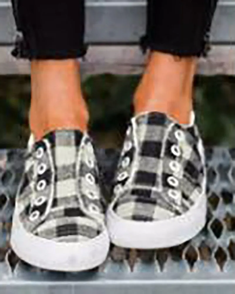 Eyelet Plaid Print Slip On Casual Shoes