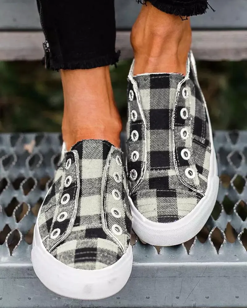 Eyelet Plaid Print Slip On Casual Shoes