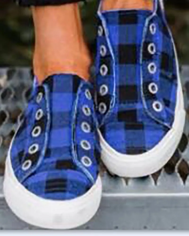 Eyelet Plaid Print Slip On Casual Shoes