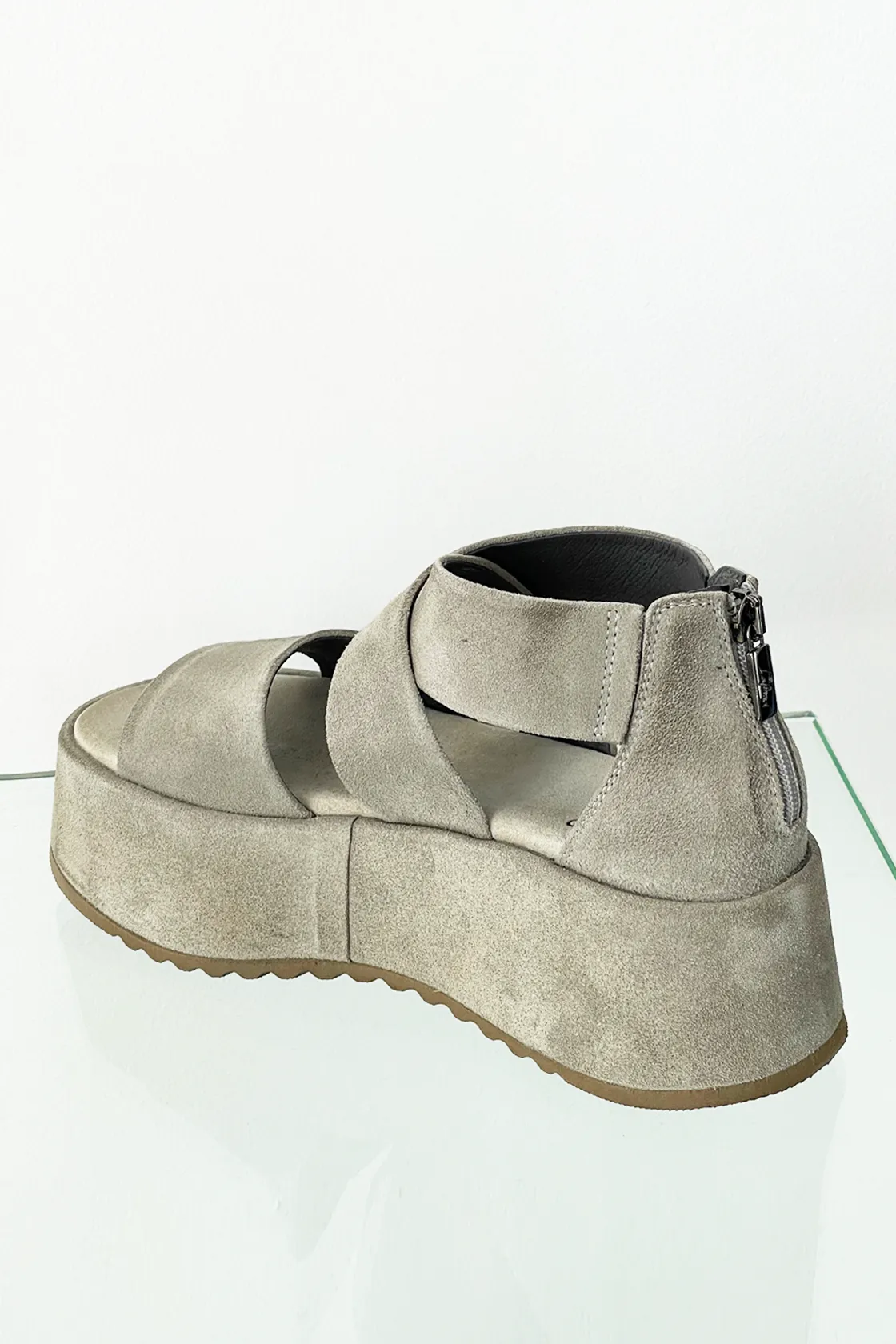 LOFINA Sukie Sandal in Beige