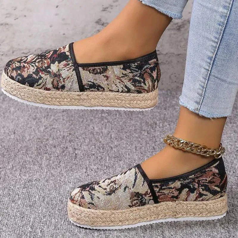 Vintage Flatform Slip-On Shoes